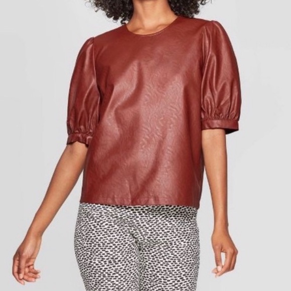 Who What Wear Faux Leather Top Size Medium - Picture 2 of 7